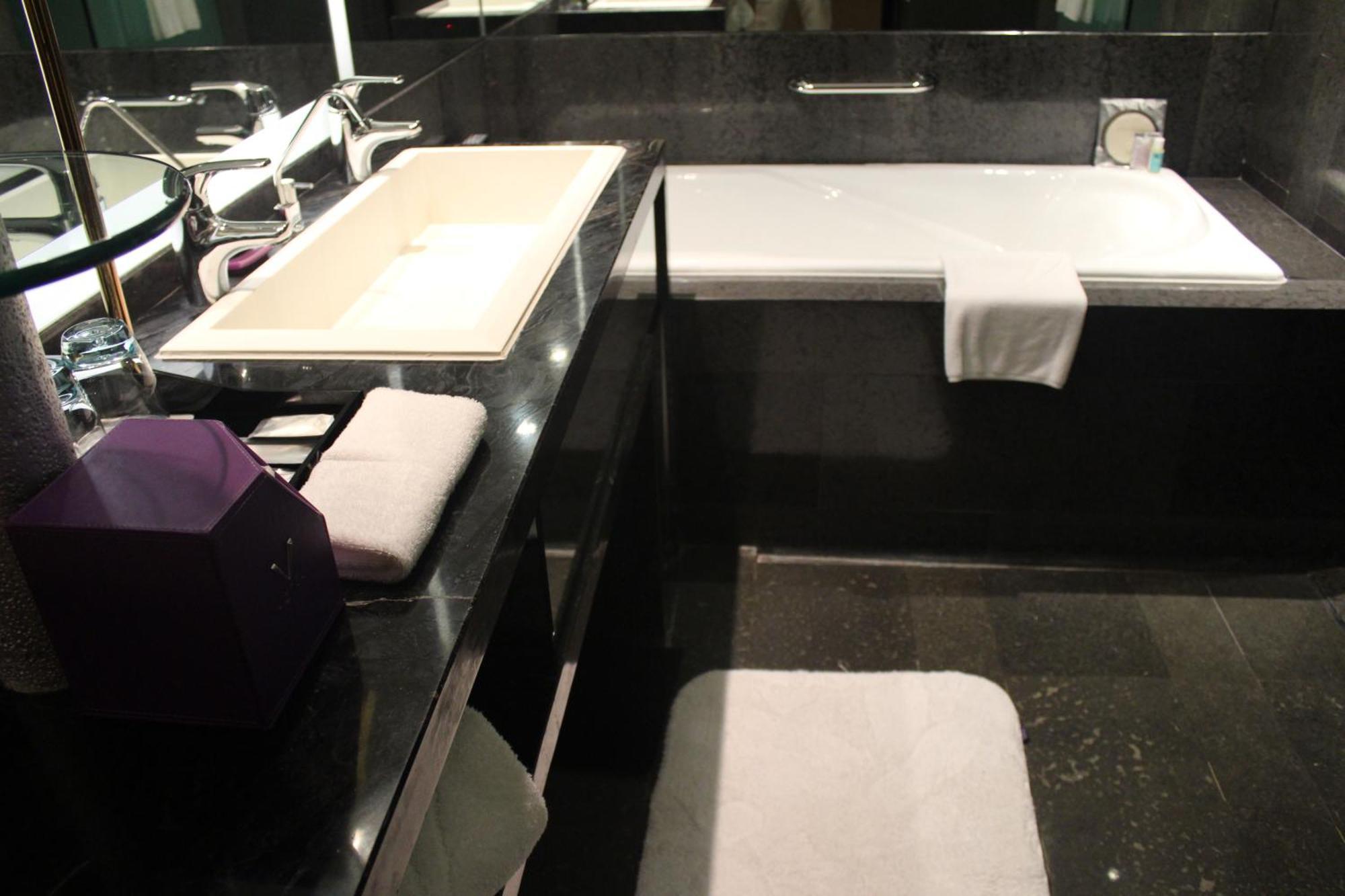 Wongtee V Hotel Shenzhen Room photo